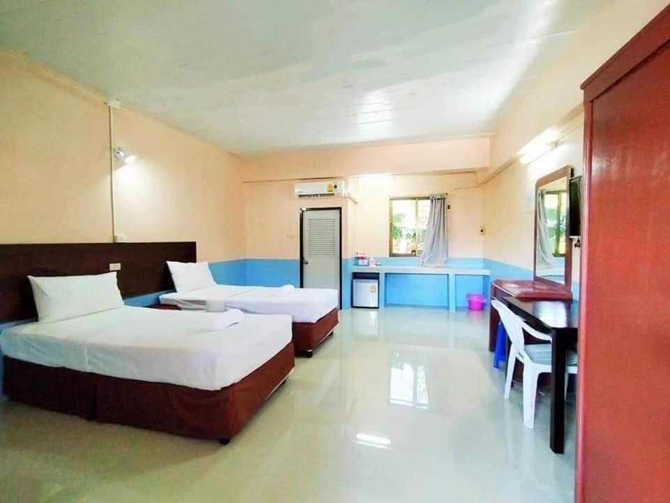 Station Hotel Trang Exterior foto